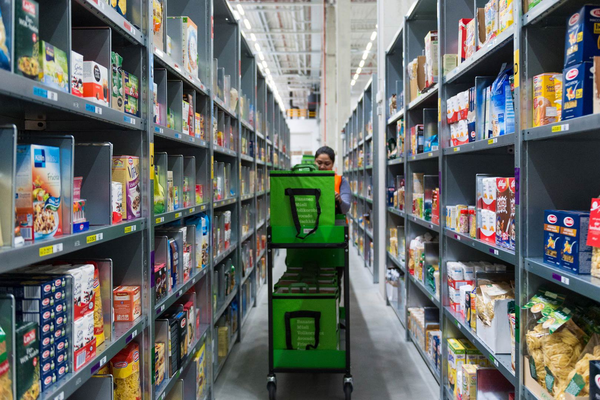 Kho hàng Amazon Fresh